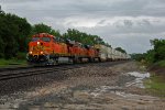 BNSF 7655 Rips a WB z train!!